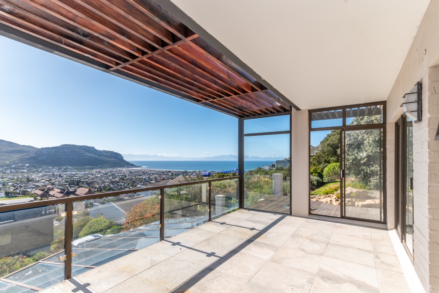 4 Bedroom Property for Sale in Fish Hoek Western Cape